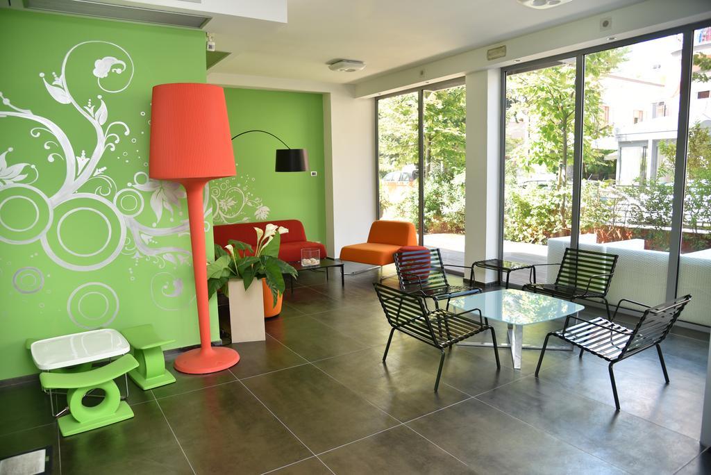 Sound Suite Hotel Riccione Exteriör bild